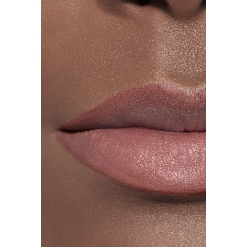 L&Aacute;PIZ CONTORNO DE LABIOS DE LARGA DURACI&Oacute;N